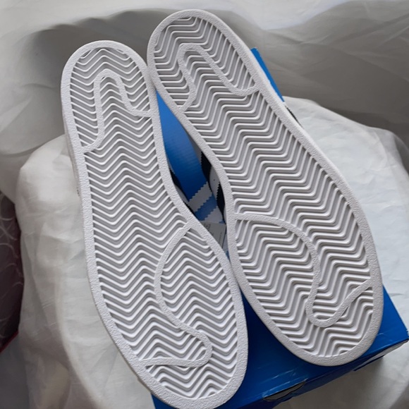 Adidas Superstar J - Picture 5 of 8